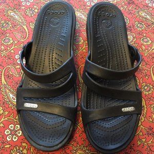 Crocs W8 Black Sandals